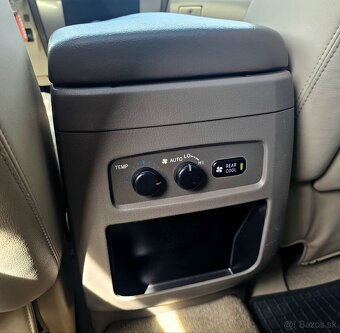 Toyota Land Cruiser 3.0 D-4D Lux+ A/T - 19