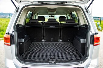 Volkswagen Touran 2.0 TDI Edition Comfortline - 19