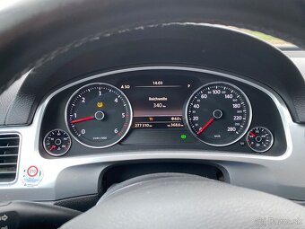 Predam VW Touareg 4.2 TDi V8 EXCLUSIVE - 19