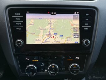 Škoda Octavia Combi 2.0 TSI Style DSG - 19