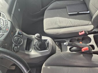 Ford fiesta - 19