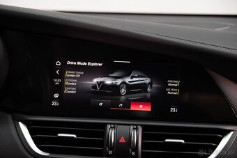 Alfa Romeo Giulia 2.0 206kW, automat, 4x4, 2022, DPH - 19