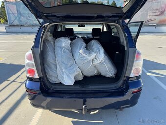 Corolla Verso - 19