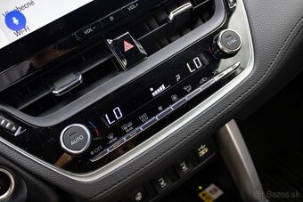 Toyota Corolla Cross 2.0 Hybrid 197k e-CVT STYLE 4x4 - 19