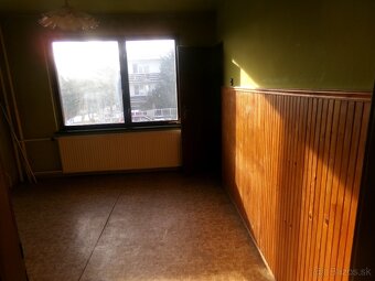 Na predaj rodinný dom v Hosťovciach - 19