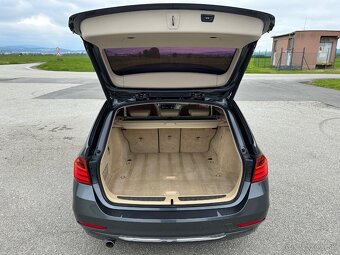 BMW Rad 3 Touring 320d A/T - 19