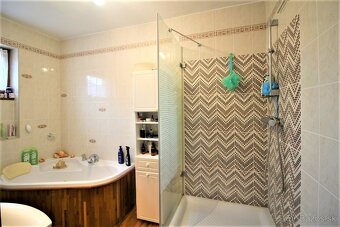 PREDAJ - RODINNÝ DOM - ZLATÉ MORAVCE - 19