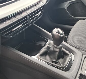 ŠKODA OCTAVIA COMBI 2.0 TDI SCR STYLE - 19