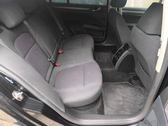 Škoda Superb Combi 2.0 TDI CR 140k Ambition DSG - 19