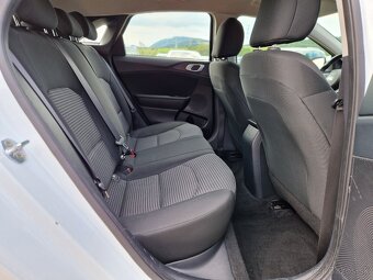 Kia Ceed 1.4 MPI Silver Odpočet DPH - 19