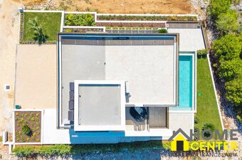 NA PREDAJ mediteránska vila s pôsobivým 360° výhľadom na mor - 19
