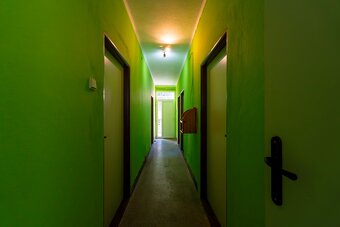 REZERVOVANÉ - RODINNÝ DOM S VEĽKÝM POZEMKOM V OBCI BELUŠA - 19