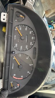 Rozpredam Suzuki vitara diesel 2.0 mazda - 19