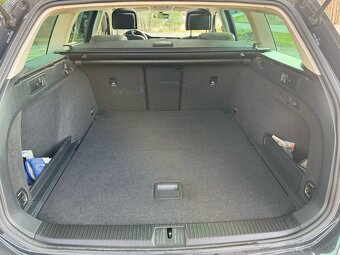 Volkswagen Passat Variant 2.0 TDI BMT Business Highline - 19