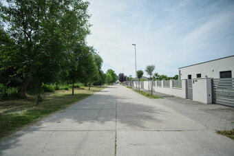 Skolaudované - 4 izbová novostavba dvojdomu v štandarde. - 19