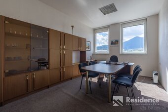 Na predaj - polyfunkčná budova v Liptovskom Mikuláši - 19