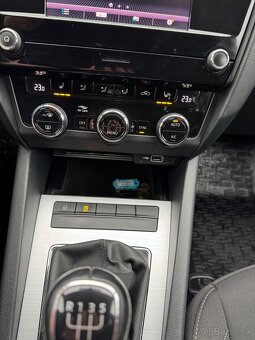 Škoda Octavia Combi 1.6 TDI 115k Ambition - 19