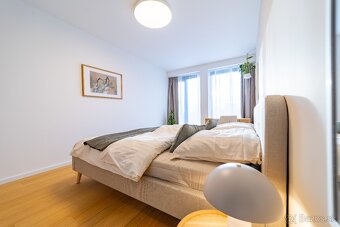 EXKLUZÍVNE a LUXUSNE ZARIADENÝ, ÚPLNE NOVÝ 2izb. BYT s PARKO - 19