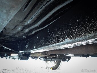 SUZUKI JIMNY 1.3benzin 2013 4x4 KOŽA KLIMA VYHREV ŤAŽNE - 19