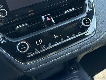 Toyota Corolla Combi 1.8 Hybrid E-CVT, r.v.: 2021 - 19