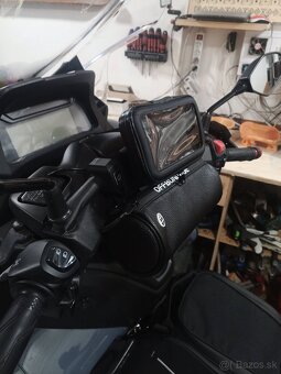 Yamaha Tricity 300 - 19