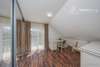 RODINNÁ VILA S BAZÉNOM, POZEMOK 975 m2, DVOJGARÁŽ,TOP POLOHA - 19