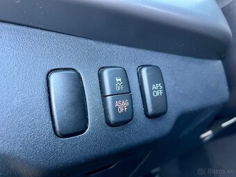 Mitsubishi Lancer 1.6 MIVEC Benzín Sportback 86kW + Xenóny - 19