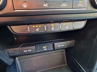 KIA X-Ceed 1.6 CRDi SCR Silver 116k M6 (diesel) 1.majiteľ - 19