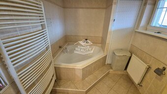 Predaj, samostatne stojaci RD, Brodské, pozemok 1180m2, ZNÍŽ - 19