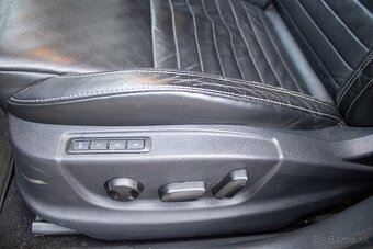 Škoda Octavia Combi 2.0 TFSI RS DSG 162kW - 19