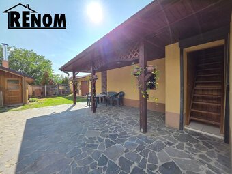 Zrekonštruovaný dom s bazénom a letnou kuchynkou - 19