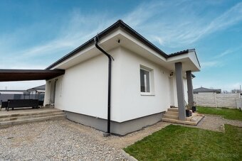 Moderný bungalov s krásnym pozemkom 700m2/Podhorie - Beluša - 19
