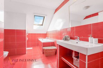 ALL INCLUSIVE | NA PREDAJ NADŠTANDARDNÝ 9-IZBOVÝ RD, DUNAJSK - 19