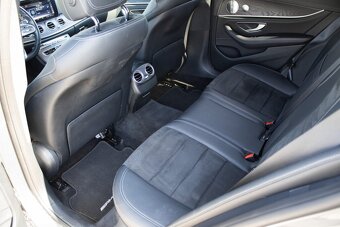 Mercedes Benz E 300 de T Avantgarde (2020) - 19