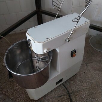 Rozpredam zariadenie kuchyne, reštauracie , ubytovne - 19