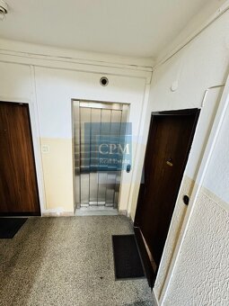 Ponúkame na predaj 3 - izbový byt na Šancovej ulici s dvoma  - 19