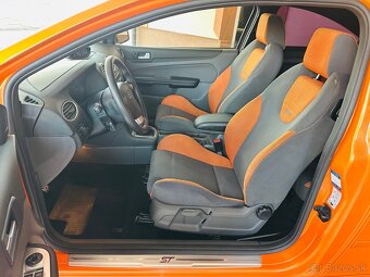 FORD FOCUS ST 2.5 benzin 166kw dovoz Svajc - 19