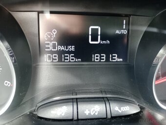 Peugeot 208 - 19