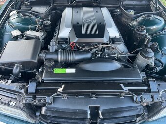 BMW e38 730i V8 - 19