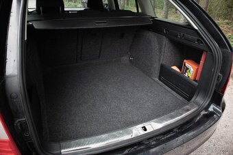 Škoda Superb Combi 1.6 TDI CR DPF Comfort ZNÍŽENÁ CENA - 19