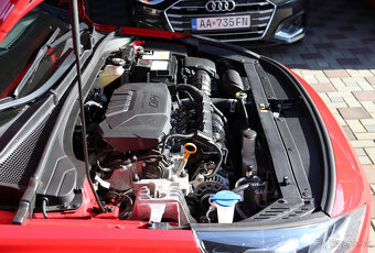 Hyundai i30 CW 1.5i Benzín r.8/2023 - 19