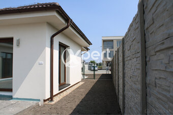 Nadštandardný nový štvorizbový RD s garážou - 19