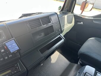 MAN TGM 18.290 se shrnovací plachtou a čelem - 19