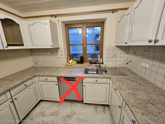 Masívna kuchynská linka z Nemecka so spotrebičmi - 19