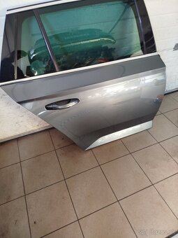 Rozpredám Superb 3 dvere (pravá strana) - 19