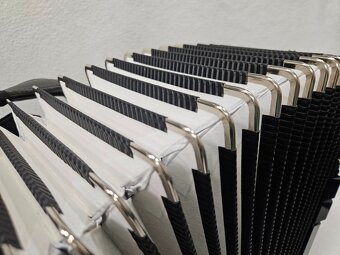 akordeon Weltmeister Saphir 120 basovy - 19