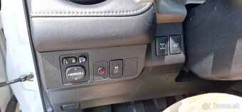 Predám Toyota RAV4 2.2 l D-4D Active 2015 vo výbernom stave - 19
