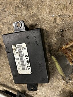 Predám diely na vw phaeton - 19