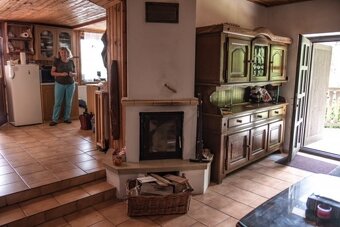 Murovaná chata s terasou a vyhľadom na svah - 19