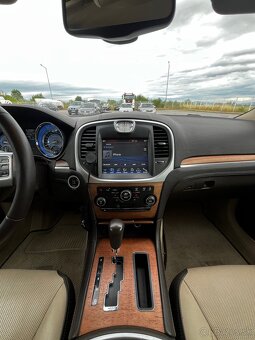 Lancia Thema 3.0, Chrysler 300C,176 kw, Automat - 19